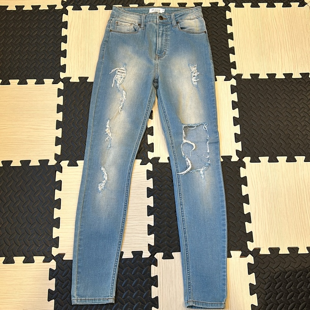 Oasis by eunina stretchy jeans with rips, size 7